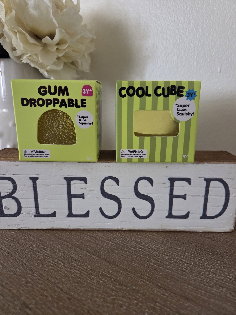 J'adore Gum Droppable & Cool Cube Squishy Toy Set - Yellow